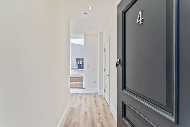 Apt 4, Cathedral Heights, Newport photo 4