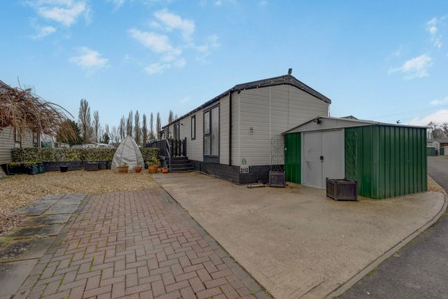 18, Woodpecker Drive, Northampton photo 2
