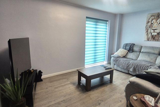 28, Saltern Drive, SPALDING photo 2
