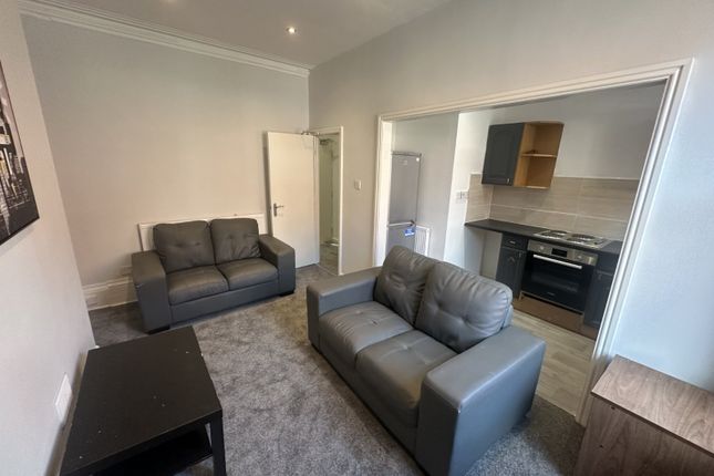 Flat 1, 7, Providence Avenue, Leeds photo 2