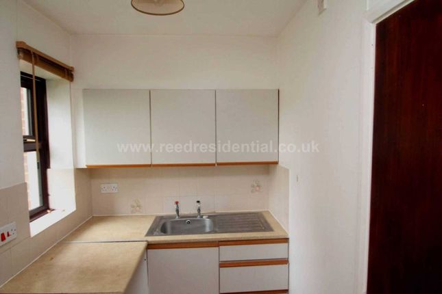 44 Frobisher Court, Frobisher Way, Southend On Sea photo 4