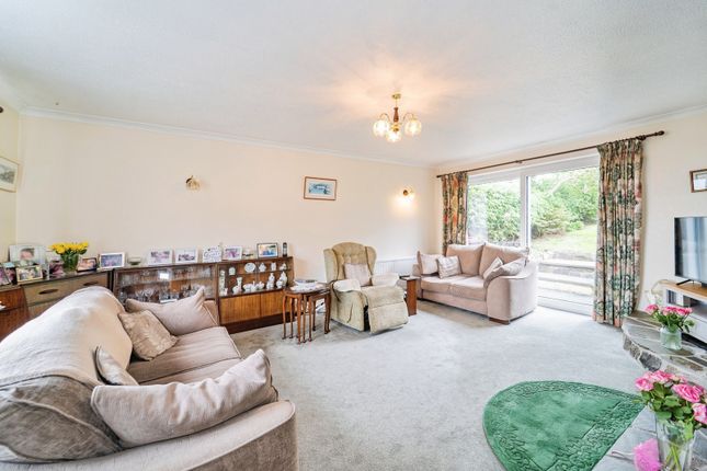 24, Hazel Grove, Milford Haven photo 4