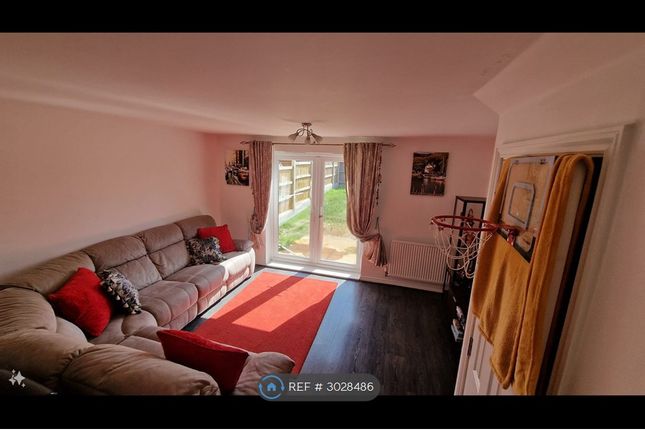 Schoolfield Road, Grays photo 5