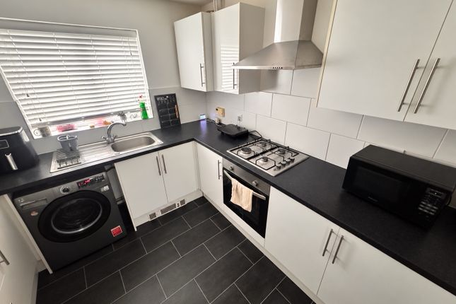 Powys Close, CORBY photo 2