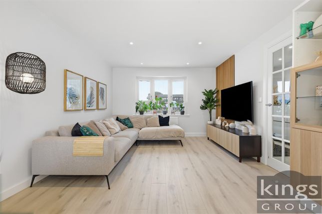 17, Freshwaters, Harlow photo 4