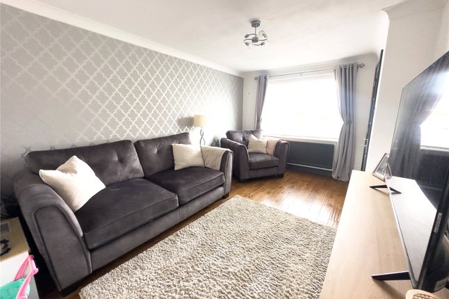 27, Greetland Drive, Manchester photo 4