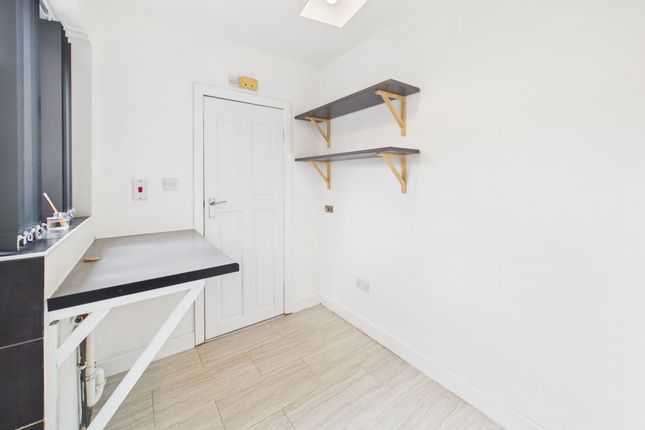 28 Beatrice Road, Bolton photo 4