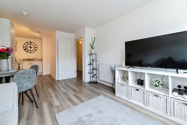 Flat 9, Bramley House, Blossom Drive, Welwyn Garden City photo 4