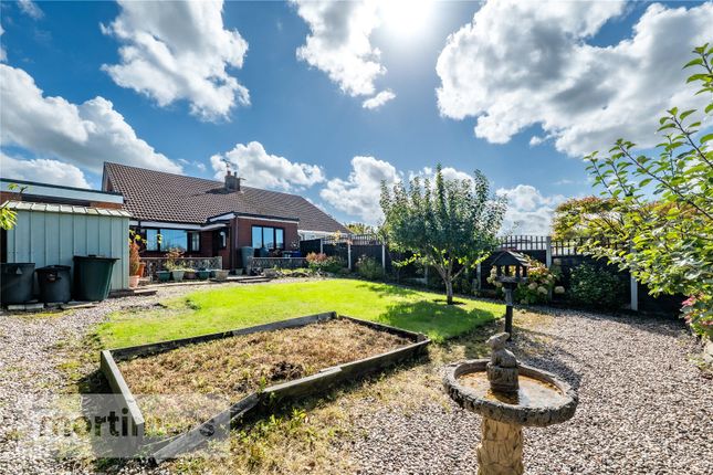2, Warrenside Close, Lancashire photo 2