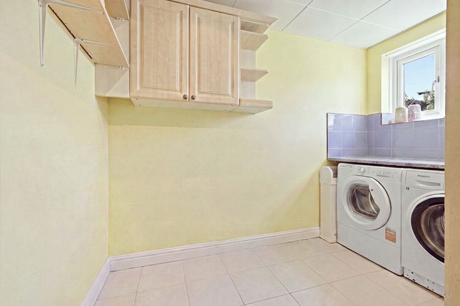 191, Manners Way, Southend-on-sea photo 4