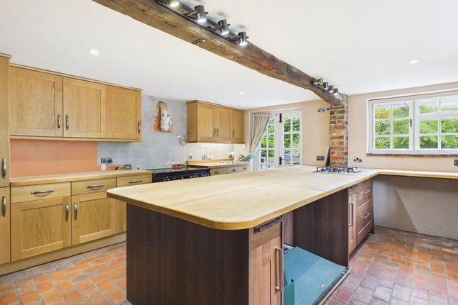 1 Hawkwell Cottages, Maidstone Road, Tunbridge Wells photo 2