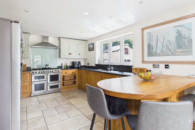2, Highland Road, Buckinghamshire photo 4