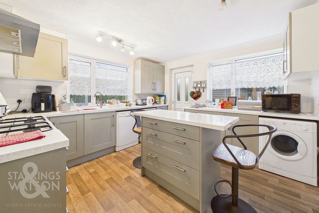 1 Homefield Avenue, Great Yarmouth photo 3