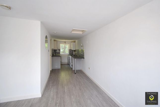 65, Deerhurst Place, Gloucester photo 4