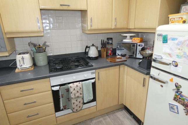 Pooler Close, Telford photo 3
