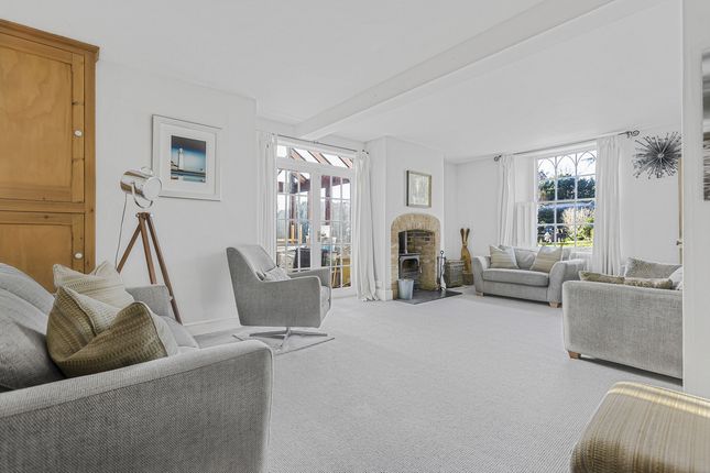 Corner House Cottage, High Street, Islip photo 2