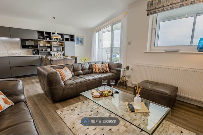 Flat  Southbourne Sands  Stourwood Avenue, Southbourne photo 4