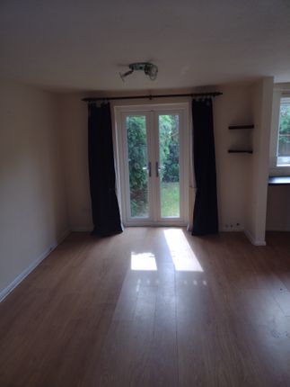 Flat to rent in Page Court, Ely