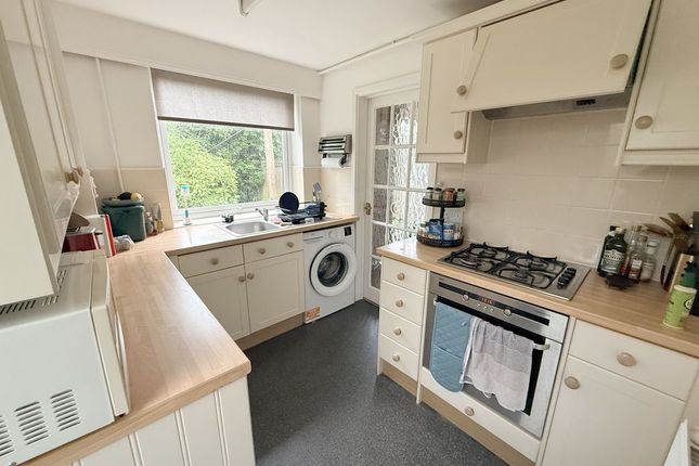 97, Barnet Road, Potters Bar photo 4