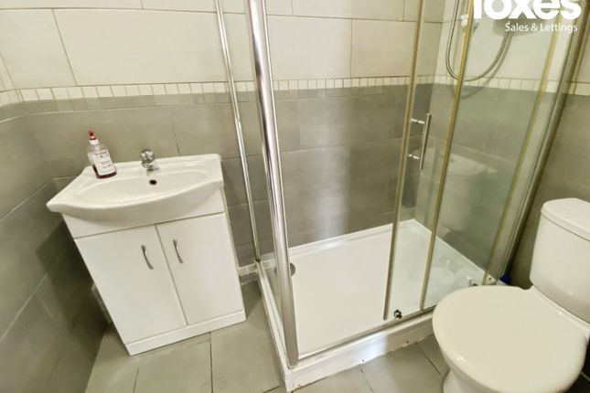 Flat 39, West Cliff Studios, Bournemouth photo 4