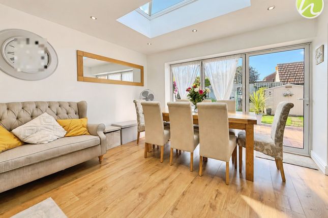 2a Golding Crescent, Stanford-Le-Hope photo 3