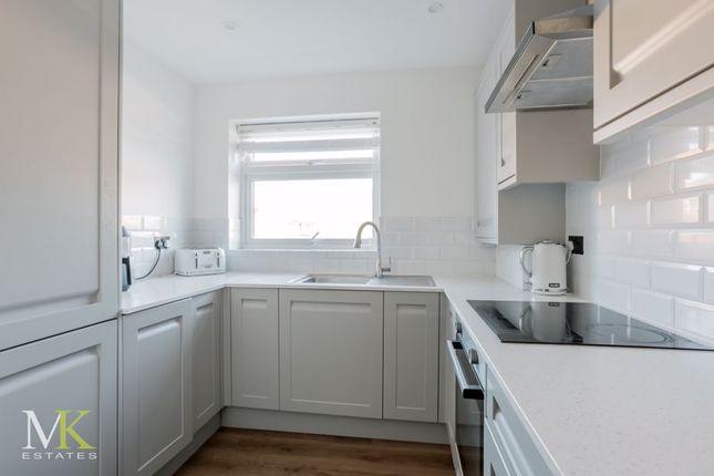 Flat for sale in The Lawns, Waterford Road, Highcliffe, Christchurch