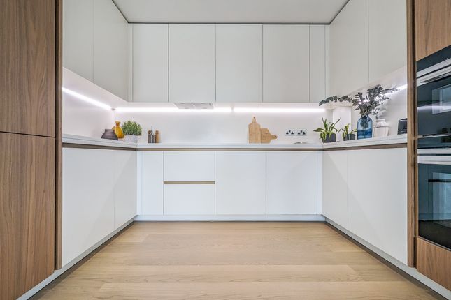 Apartment 406, 7, Lyons Place, London photo 5