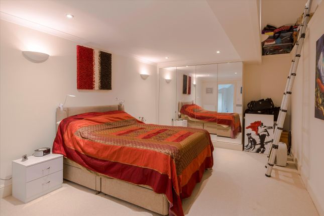 Flat for sale in Brook Mews North, London W2.