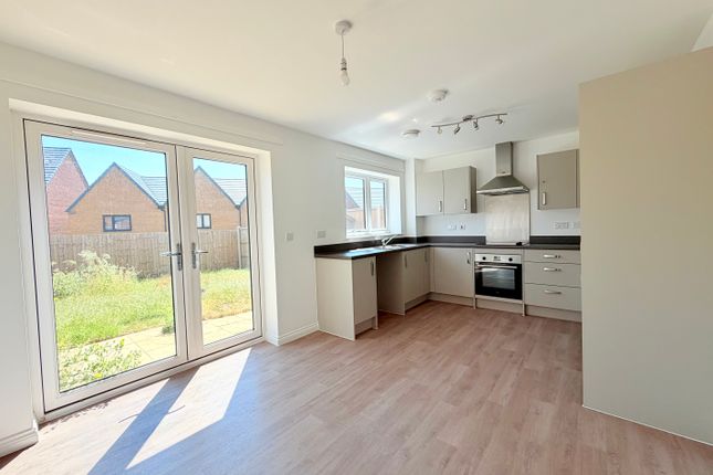 8, Hercules Drive, WELLINGBOROUGH photo 5