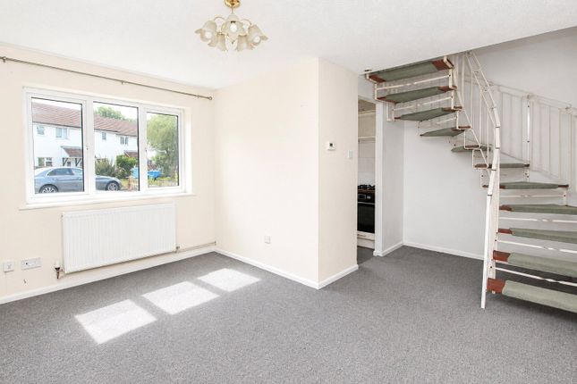 23, Saxby Close, Somerset photo 2