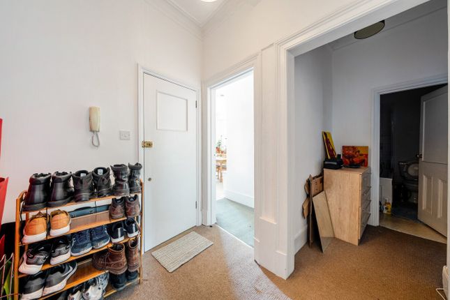 Flat 5, 54, Holland Road, London photo 4