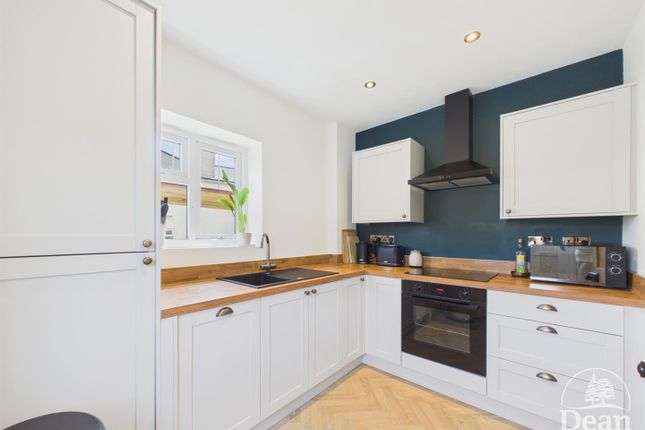 23, Slade Road, Lydney photo 3