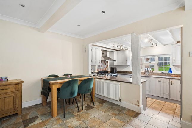 Wheelers Cottage, 16, Solesbridge Lane, Chorleywood photo 4