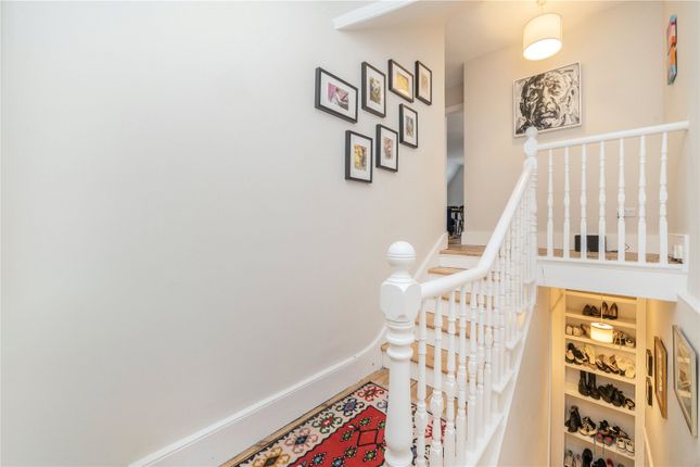 Flat for sale in Raleigh Gardens, London