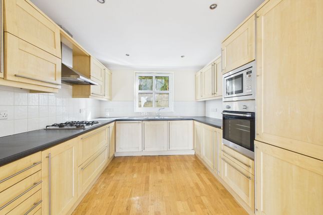 121 Kensington Gardens, Haverfordwest photo 2