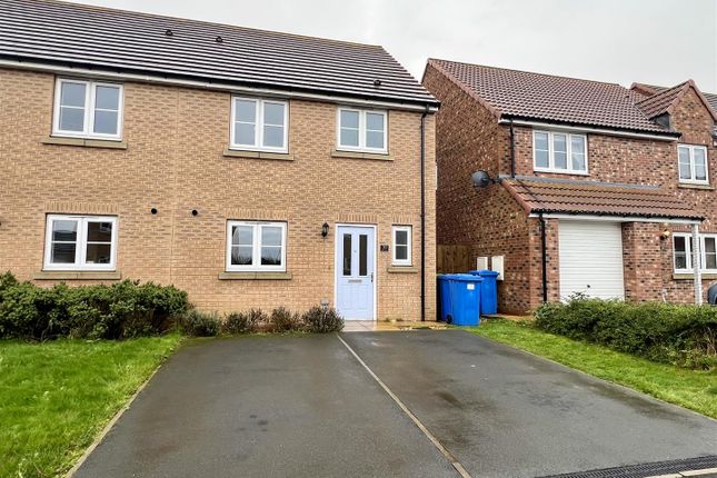 Thumbnail Semi-detached house to rent in Oak Road, Market Weighton, York