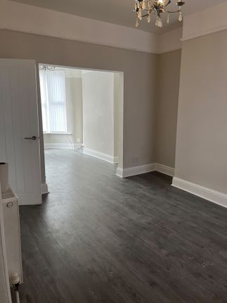 27, Cowley, Liverpool photo 4