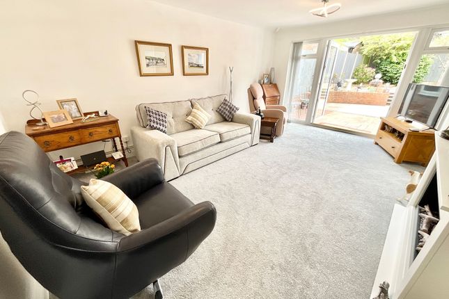 31 Cowley Lane, Stafford photo 3