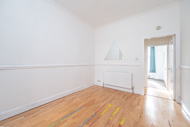 42c, Broomhead Drive, Dunfermline photo 2