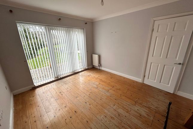 37, Bevan Avenue, Colwyn Bay photo 3