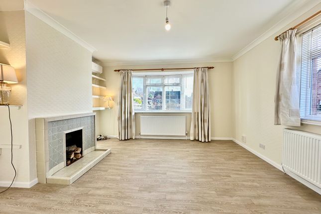 6 Meadow Close, Lympstone, Exmouth photo 2