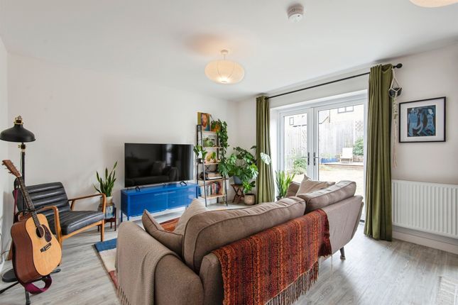 6, Larwood Drive, Stevenage photo 3