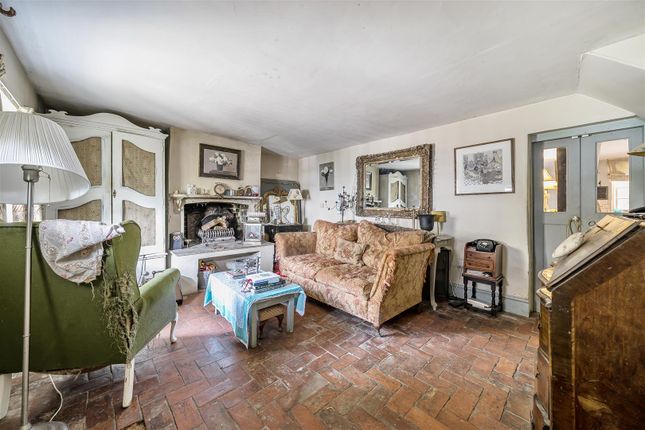 Anvil Cottage, The Green, Urchfont photo 2