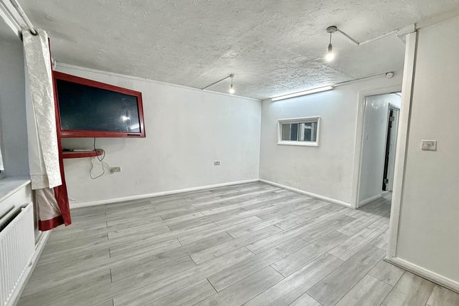 85, Wordsworth Way, West Drayton photo 5