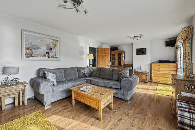 4, Edmunds Road, Stowmarket photo 2