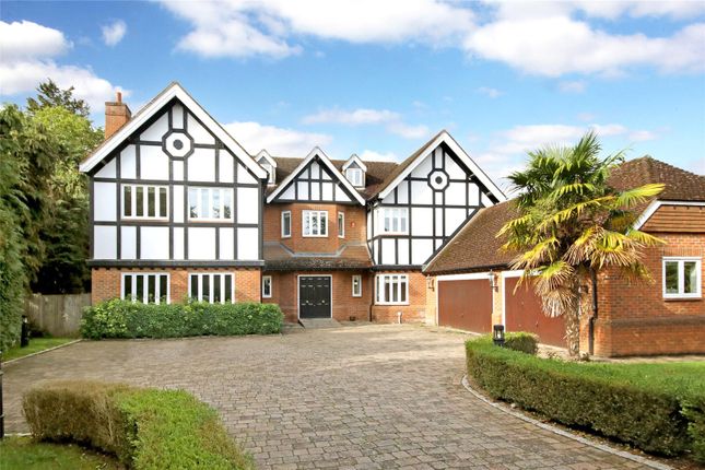 Thumbnail Detached house to rent in Camp Road, Gerrards Cross