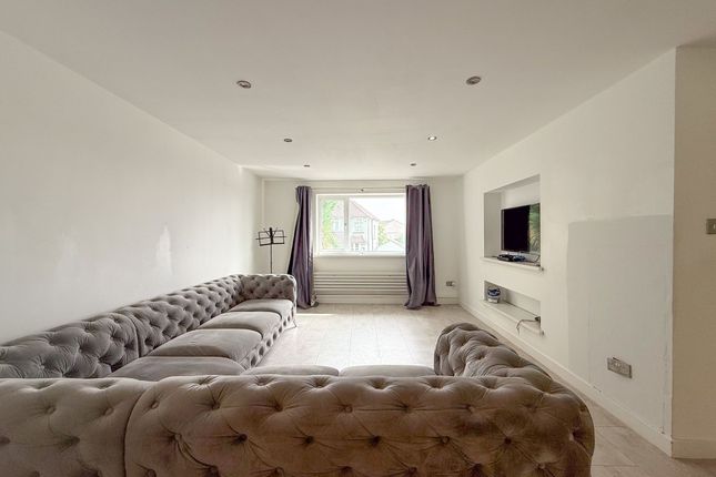 57A Gibbs Road, Newport photo 3