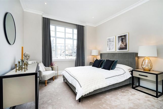 Flat to rent in Montagu Mansions, London