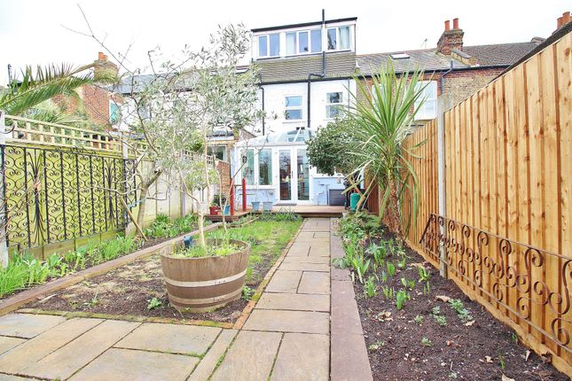 Terraced house for sale in Kendall Road, Isleworth