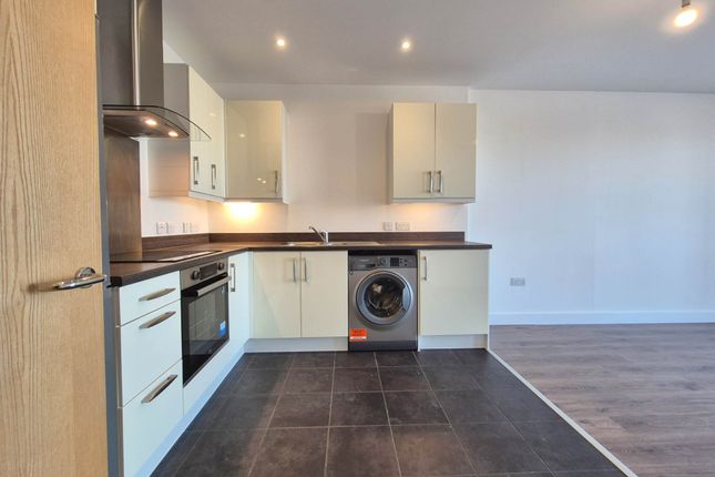 206, Zephyr Court, Ipswich photo 3